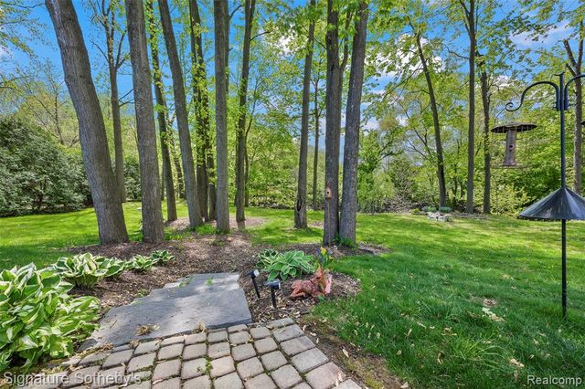 38383 Saddle Lane, Clinton Township, MI 48036