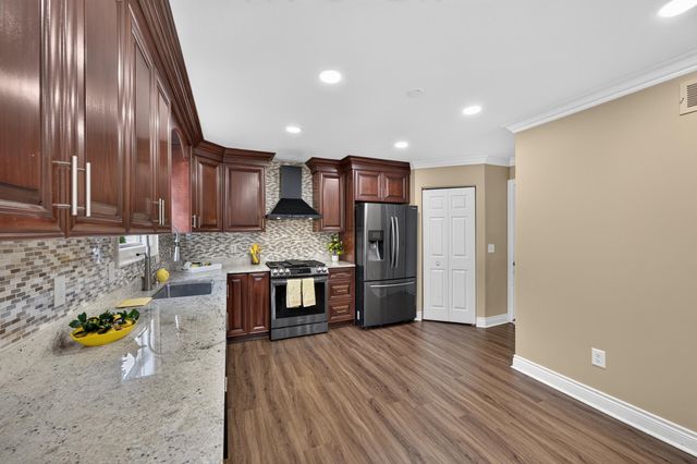 8049 Beechwood Boulevard, Dexter, MI 48130