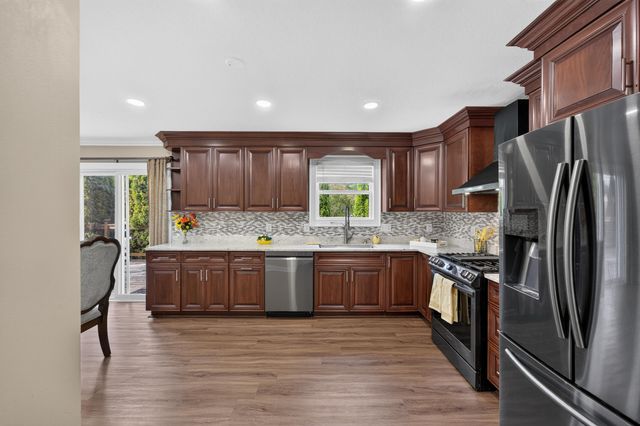 8049 Beechwood Boulevard, Dexter, MI 48130