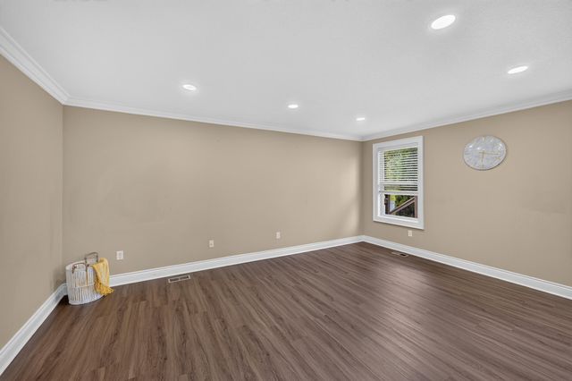 8049 Beechwood Boulevard, Dexter, MI 48130