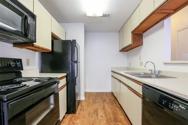 912 W 22nd ST 208, Austin, TX 78705