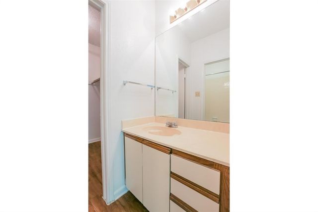 912 W 22nd ST 208, Austin, TX 78705