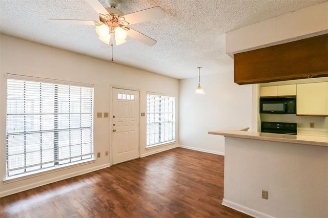 912 W 22nd ST 208, Austin, TX 78705
