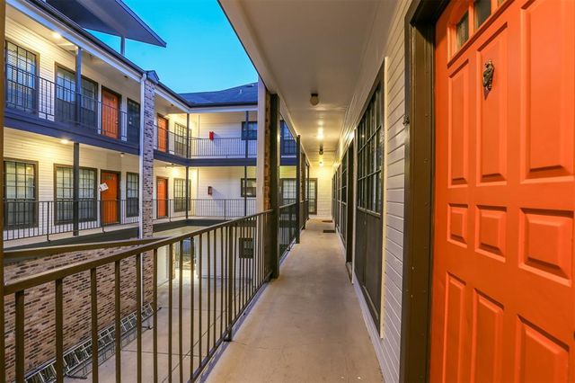 912 W 22nd ST 208, Austin, TX 78705