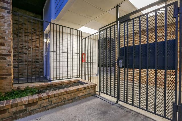 912 W 22nd ST 208, Austin, TX 78705