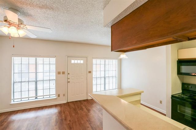 912 W 22nd ST 208, Austin, TX 78705