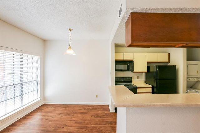 912 W 22nd ST 208, Austin, TX 78705