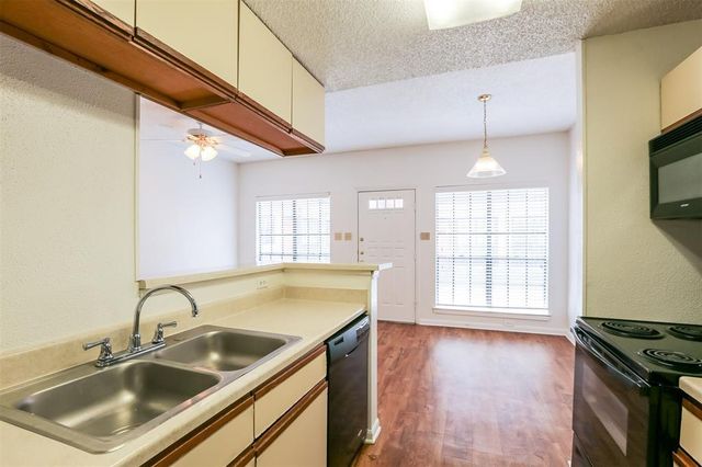 912 W 22nd ST 208, Austin, TX 78705