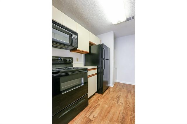 912 W 22nd ST 208, Austin, TX 78705