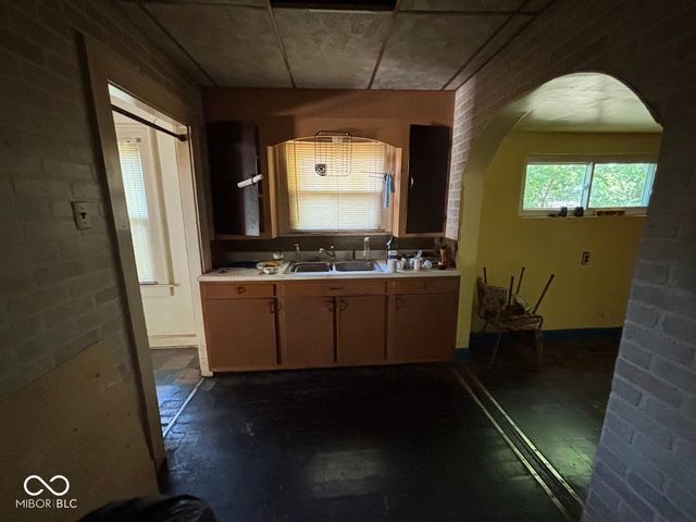 1340 W 32nd Street, Indianapolis, IN 46208