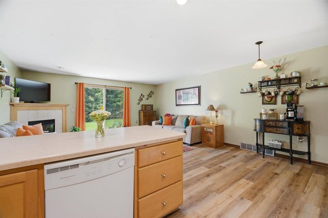 1300 ALPINE DRIVE, Green Bay, WI 54311