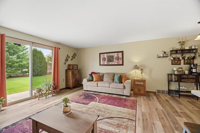 1300 ALPINE DRIVE, Green Bay, WI 54311