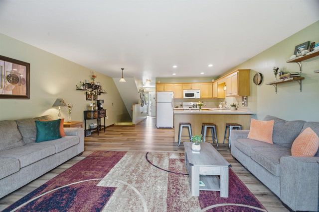 1300 ALPINE DRIVE, Green Bay, WI 54311