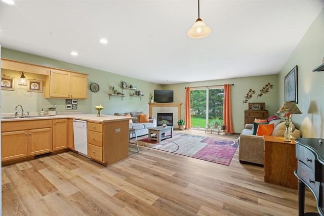 1300 ALPINE DRIVE, Green Bay, WI 54311
