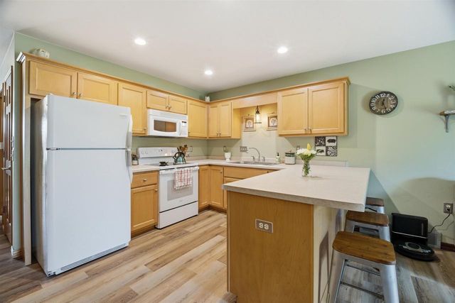 1300 ALPINE DRIVE, Green Bay, WI 54311