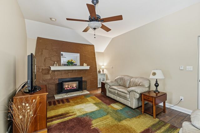 4118 85th Avenue W, Milan, IL 61264