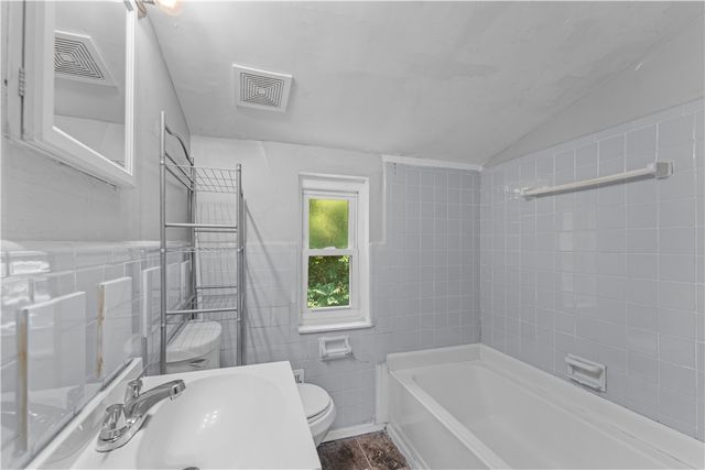 461-463 Idlewood Rd, Penn Hills, PA 15235