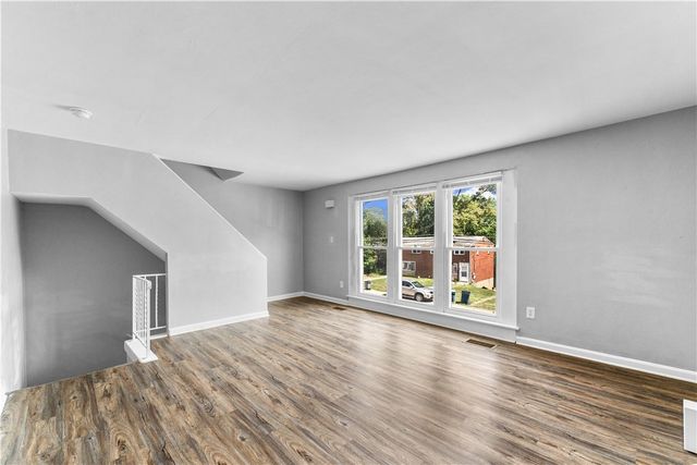 461-463 Idlewood Rd, Penn Hills, PA 15235