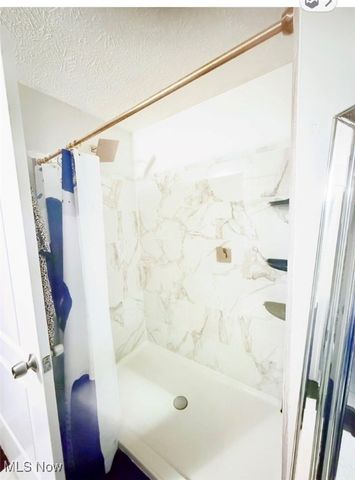 1040 E 177th Street, Cleveland, OH 44119