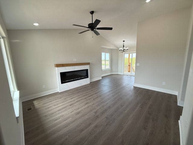 138 E Poplar Circle, Goddard, KS 67052