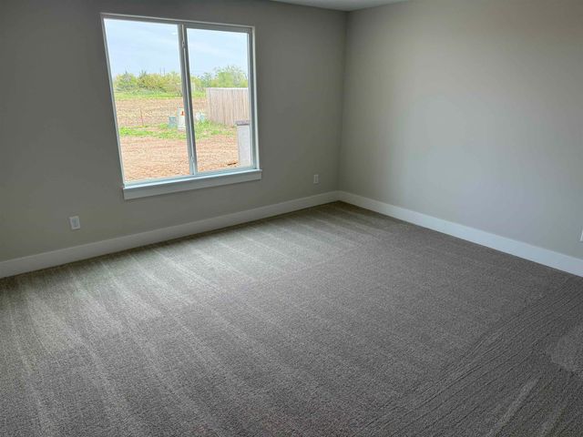 138 E Poplar Circle, Goddard, KS 67052