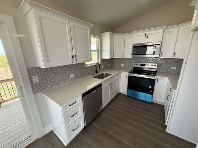 138 E Poplar Circle, Goddard, KS 67052