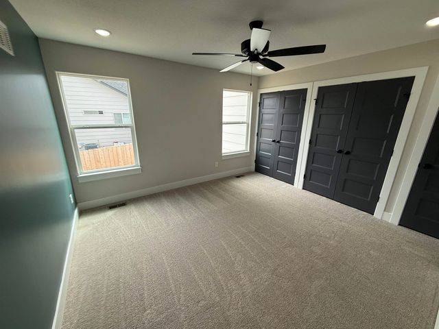 138 E Poplar Circle, Goddard, KS 67052