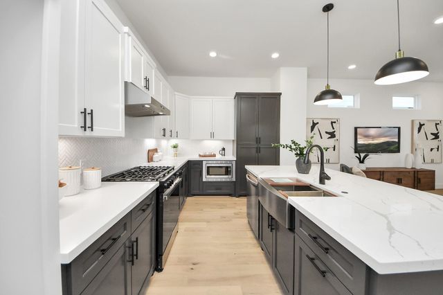 719 Marcella Street A, Houston, TX 77091