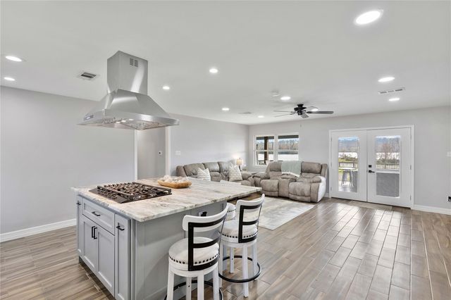 126 Magnolia Point Drive, Houston, TX 77336