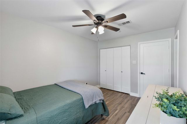 126 Magnolia Point Drive, Houston, TX 77336