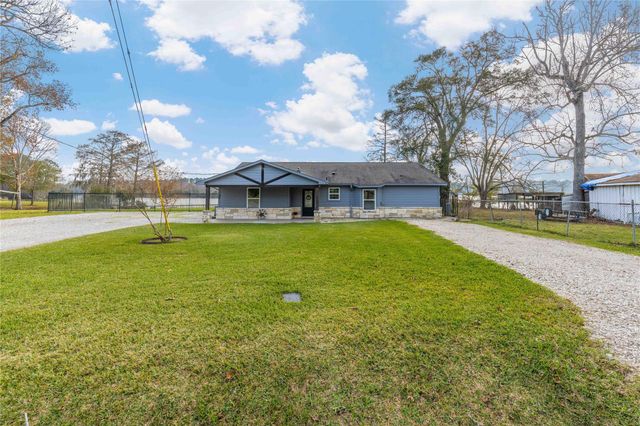 126 Magnolia Point Drive, Houston, TX 77336