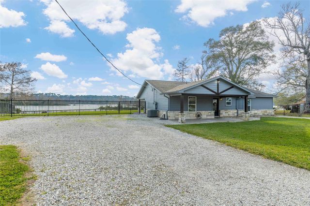 126 Magnolia Point Drive, Houston, TX 77336