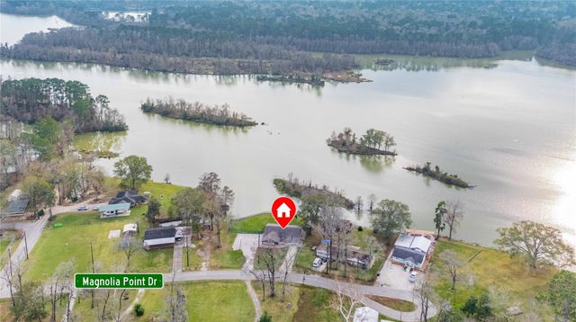 126 Magnolia Point Drive, Houston, TX 77336