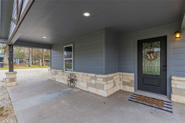 126 Magnolia Point Drive, Houston, TX 77336