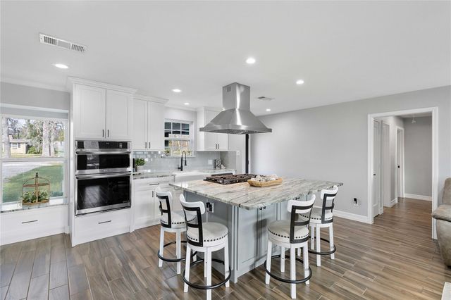 126 Magnolia Point Drive, Houston, TX 77336