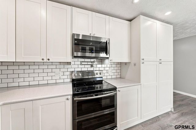 4523 S 58th Street, Lincoln, NE 68516