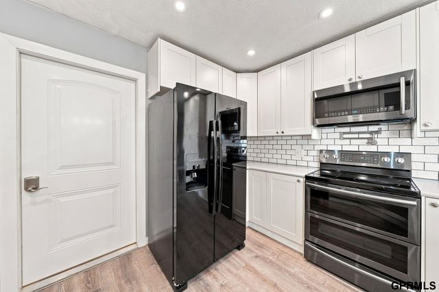 4523 S 58th Street, Lincoln, NE 68516
