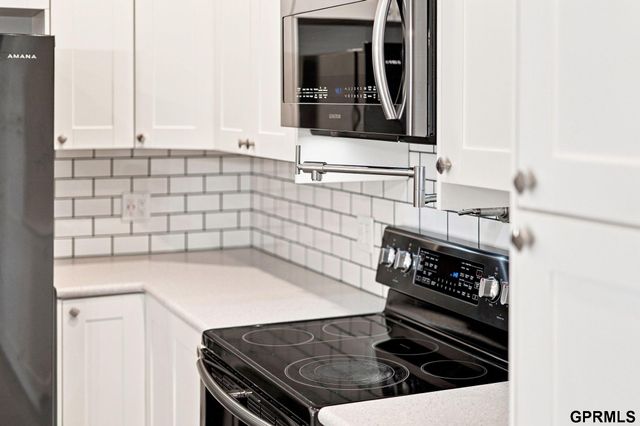 4523 S 58th Street, Lincoln, NE 68516