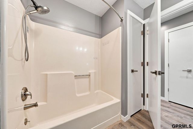4523 S 58th Street, Lincoln, NE 68516