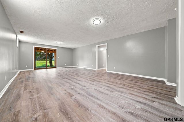 4523 S 58th Street, Lincoln, NE 68516