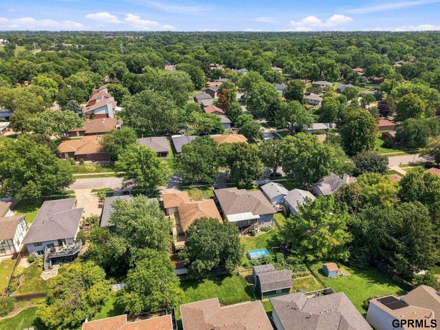 4523 S 58th Street, Lincoln, NE 68516