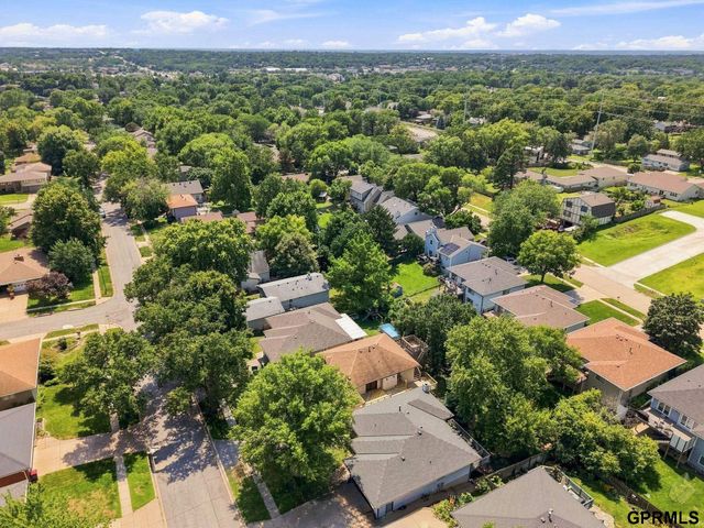 4523 S 58th Street, Lincoln, NE 68516