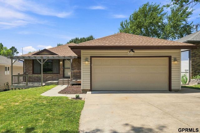 4523 S 58th Street, Lincoln, NE 68516