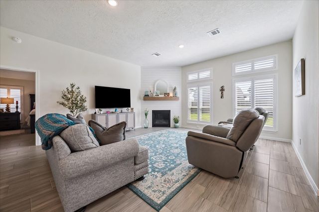 3513 Ballena Way, Dickinson, TX 77539