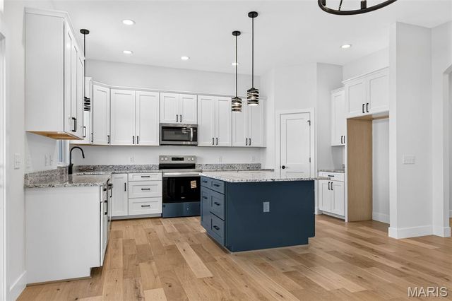 703 Vista Springs Court, Wentzville, MO 63385