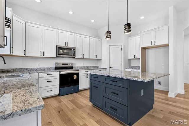 703 Vista Springs Court, Wentzville, MO 63385