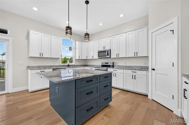 703 Vista Springs Court, Wentzville, MO 63385