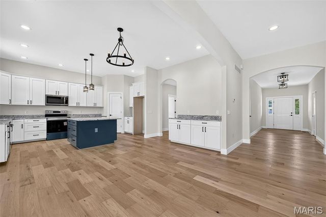 703 Vista Springs Court, Wentzville, MO 63385