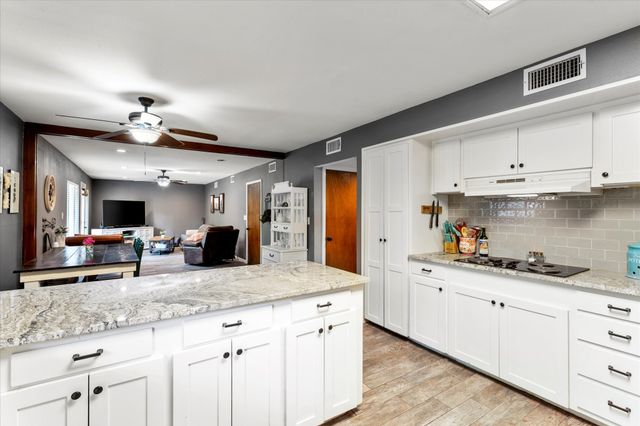 1101 Holly Hill Lane, Mt Pleasant, TX 75455