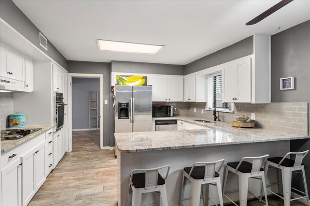 1101 Holly Hill Lane, Mt Pleasant, TX 75455